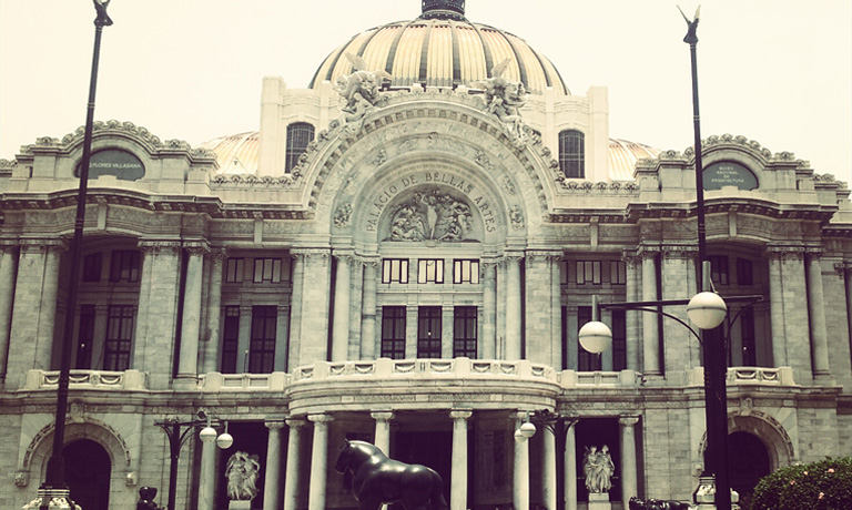 A Quick View To Mexico City’s Palace of Fine Arts